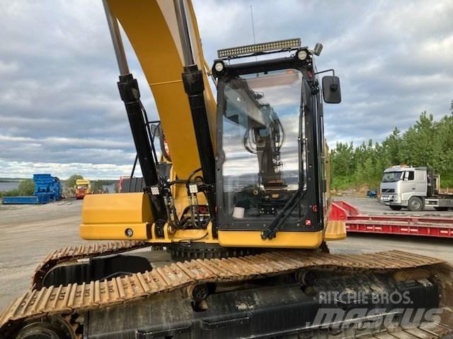 CAT 330 حفارات زحافة
