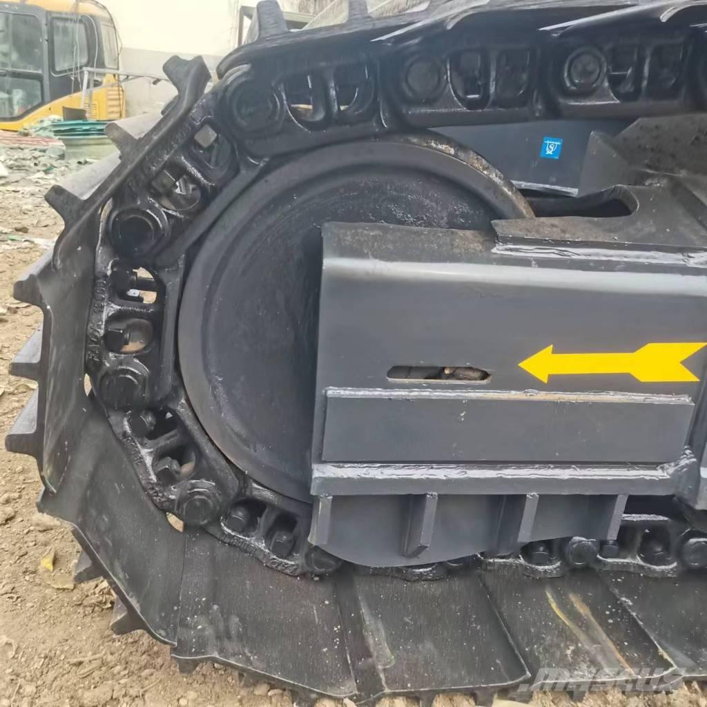 Kobelco SK 200D حفارات زحافة