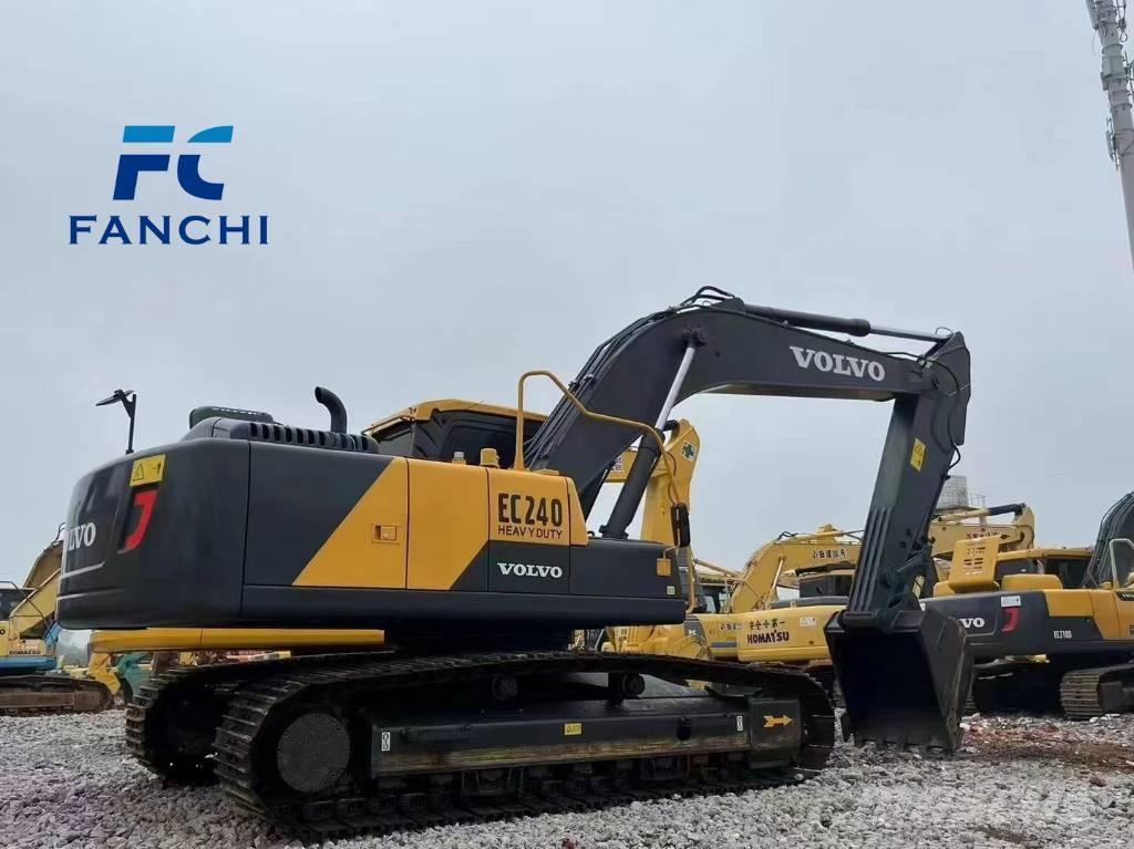 Volvo EC 240 حفارات زحافة