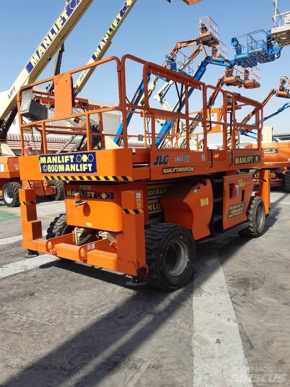 JLG 3394RT رافعات مقصية الشكل