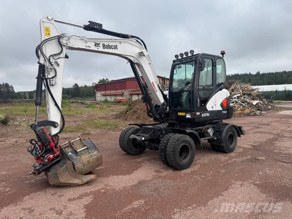 Bobcat E 57 W حفارات بعجل