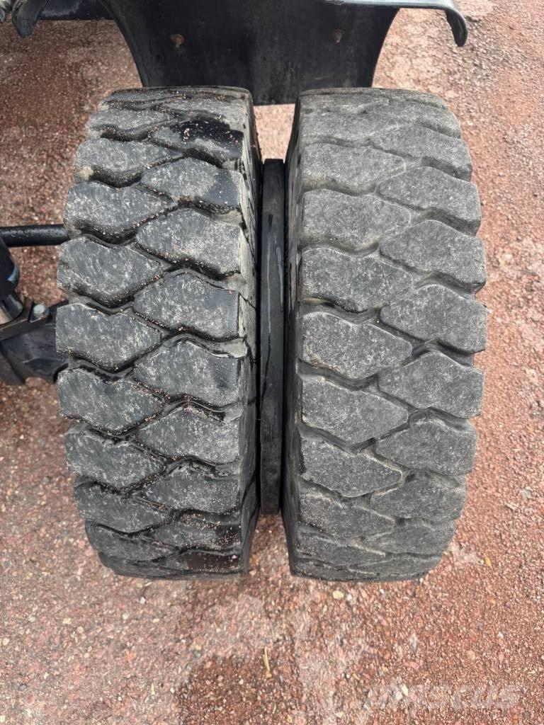 Bobcat E 57 W حفارات بعجل