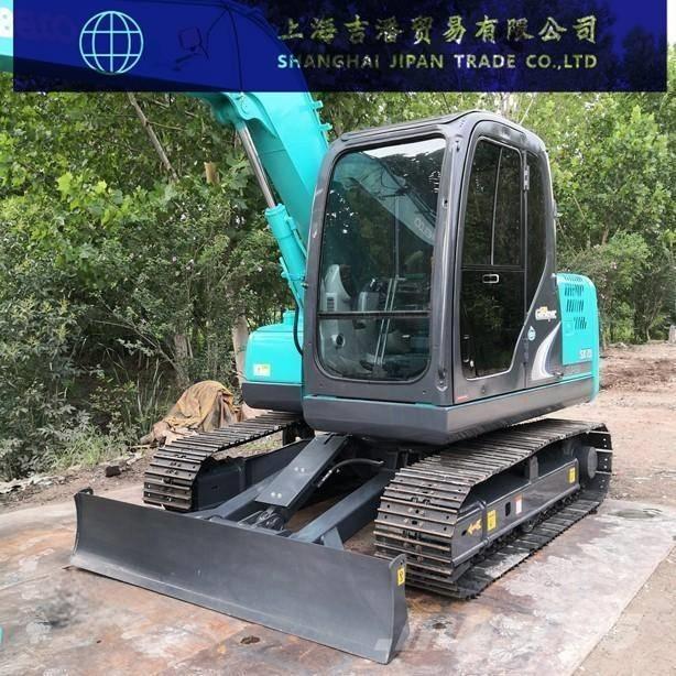 Kobelco SK 75 حفارات وسط 7 طن - 12 طن