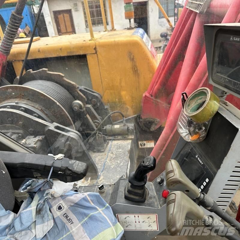 Sany SCC500C رافعات مجنزرة