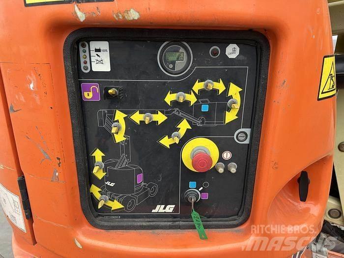 JLG E300AJP رافعات ومنصات أخرى