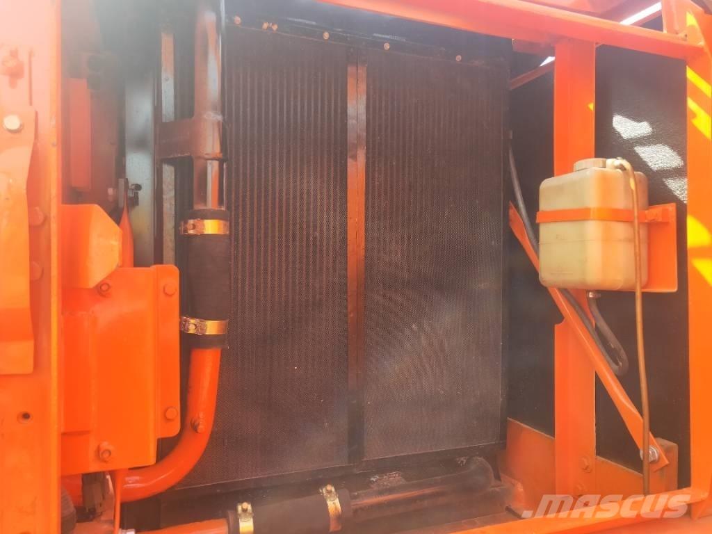 Doosan DH220LC-7 حفارات زحافة