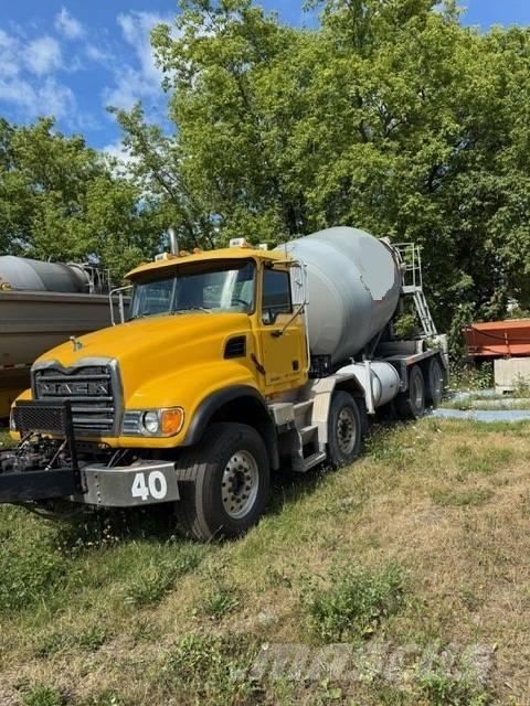 Mack CV 713 مضخات خرسانة