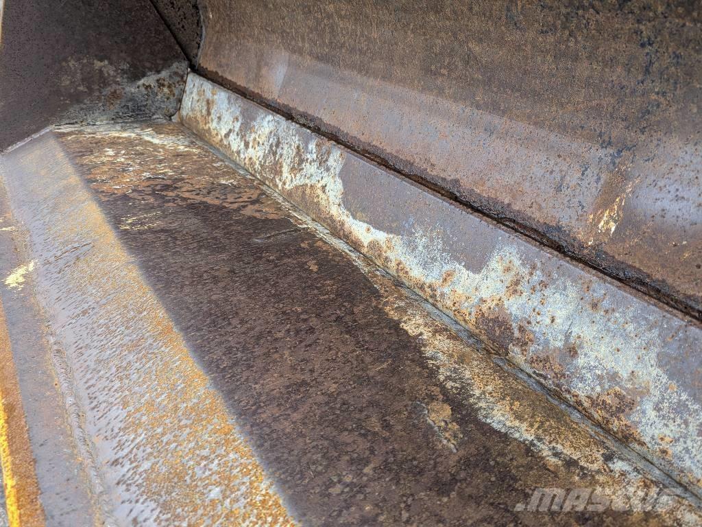 SUTTON 4-IN-1 BUCKET دلاء