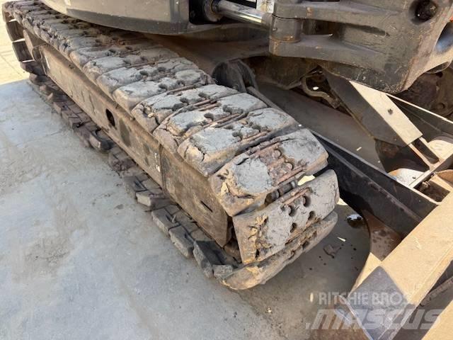 Hitachi ZX 85 حفارات وسط 7 طن - 12 طن