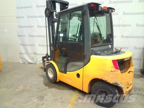 Jungheinrich DFG 430 شاحنات الديزل
