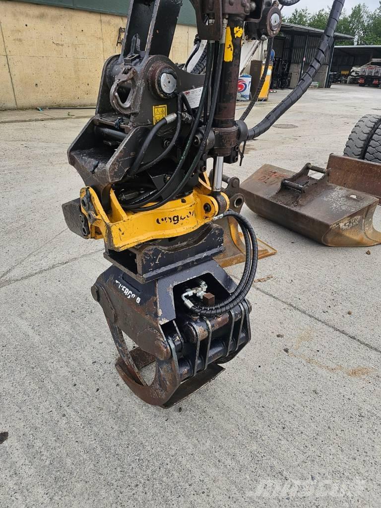 Bobcat E 55 W حفارات بعجل