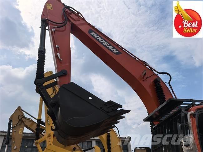 Doosan DX 225 LC حفارات زحافة