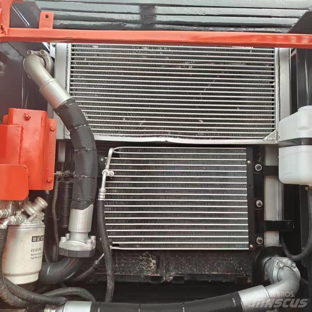 Doosan DX 225 LCA حفارات زحافة