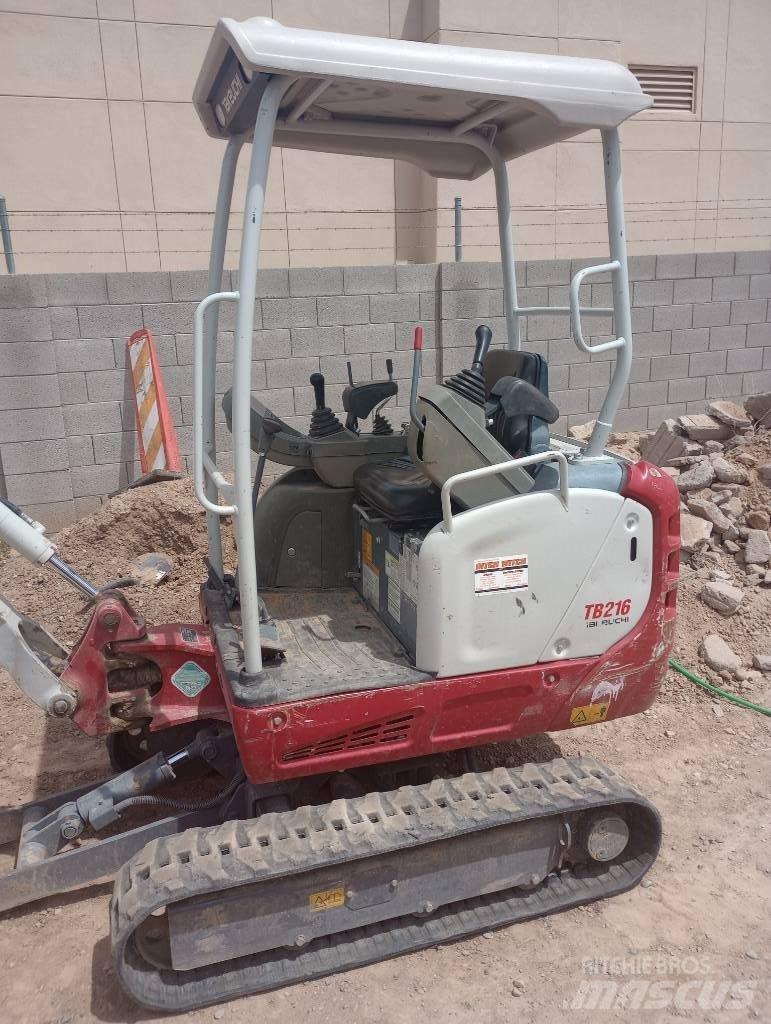 Takeuchi TB216RA ملحقات وقطع غيار معدات الحفر