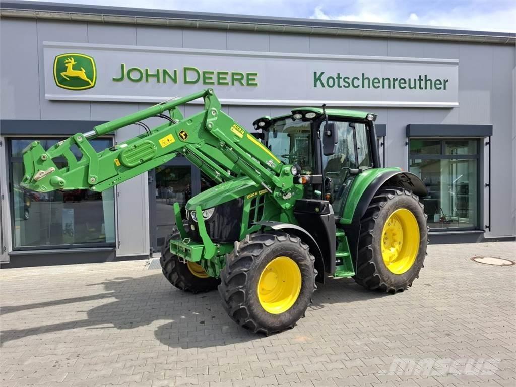 John Deere 6120M الجرارات