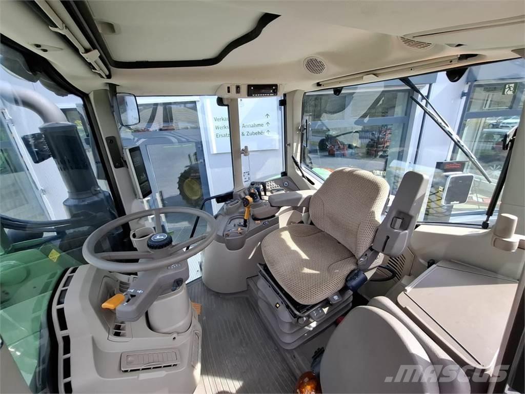 John Deere 6120M الجرارات