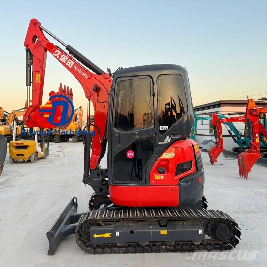 Kubota U 30 حفارات صغيرة أقل من 7 طن (حفارات صغيرة)