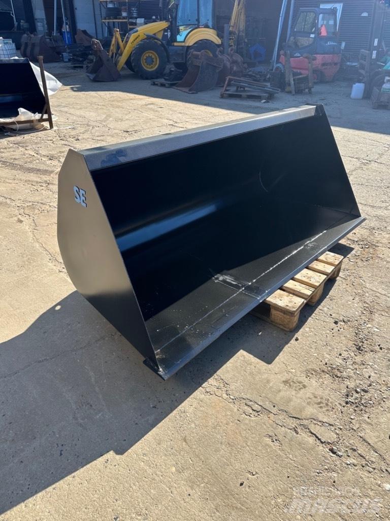  SE AB Manitou دلاء