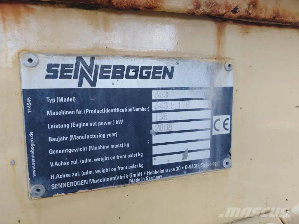 Sennebogen 643 R رافعات مجنزرة