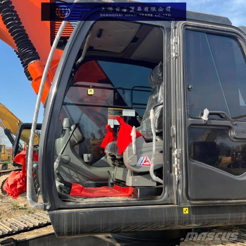 Hitachi ZX 240 حفارات زحافة