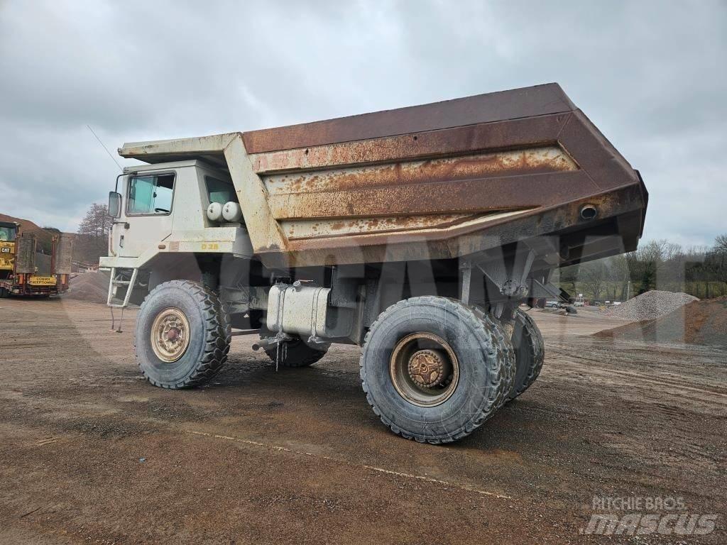 Astra RD 28 C شاحنات المخلفات الصلبة