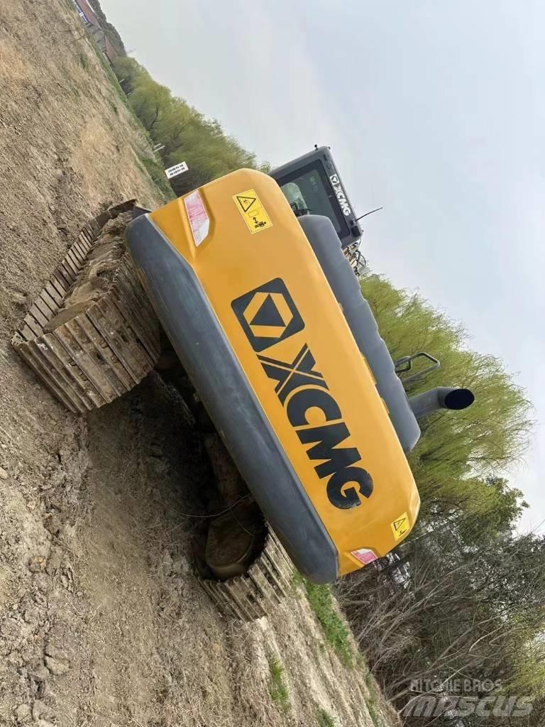 XCMG XE 245 DK حفارات زحافة