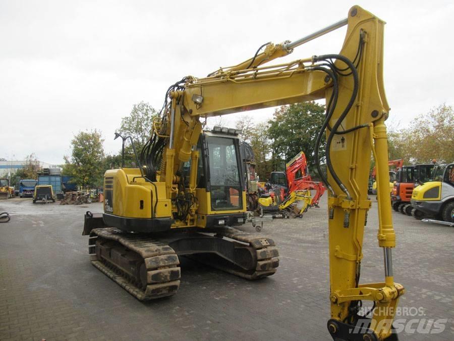 Komatsu PC138 US-8 حفارات زحافة