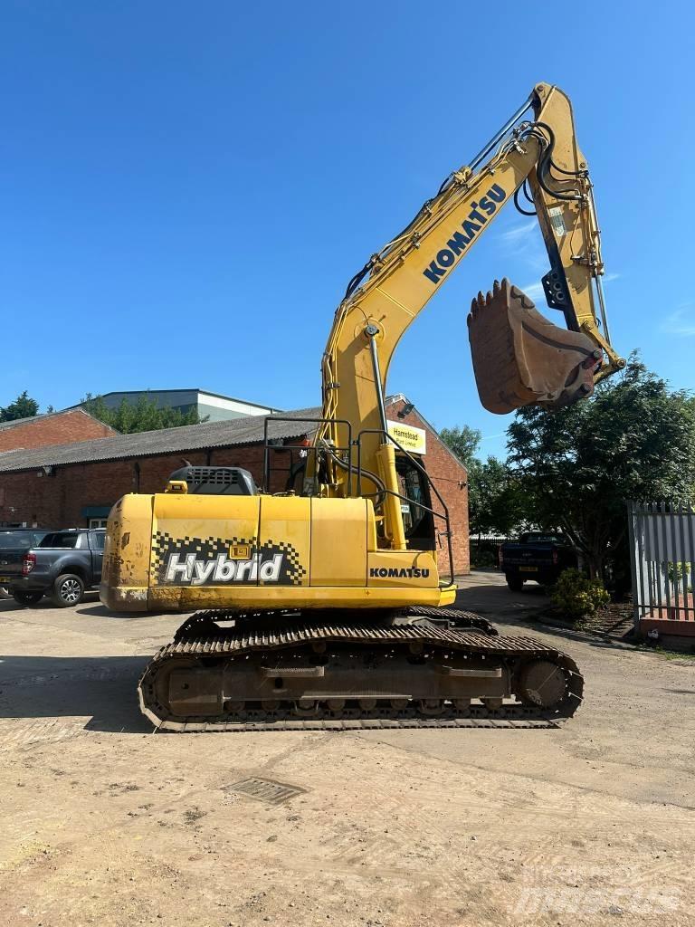 Komatsu HB 215 LC حفارات زحافة