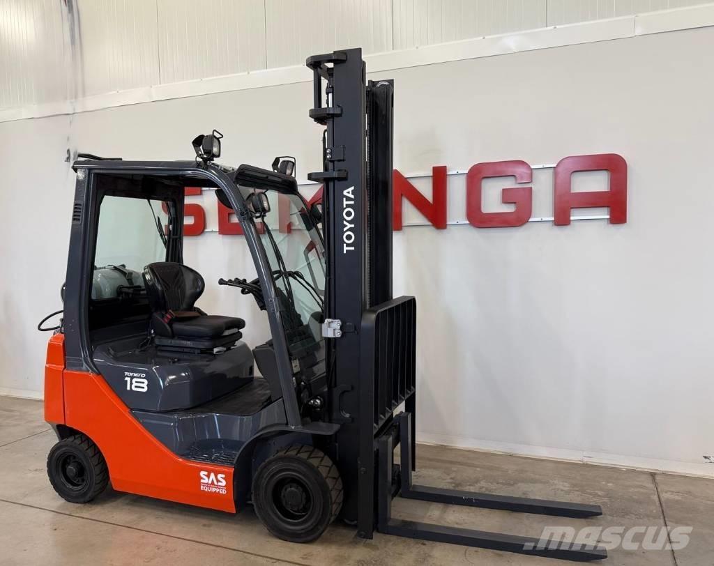 Toyota 10894 - 8FGF18 شاحنات LPG