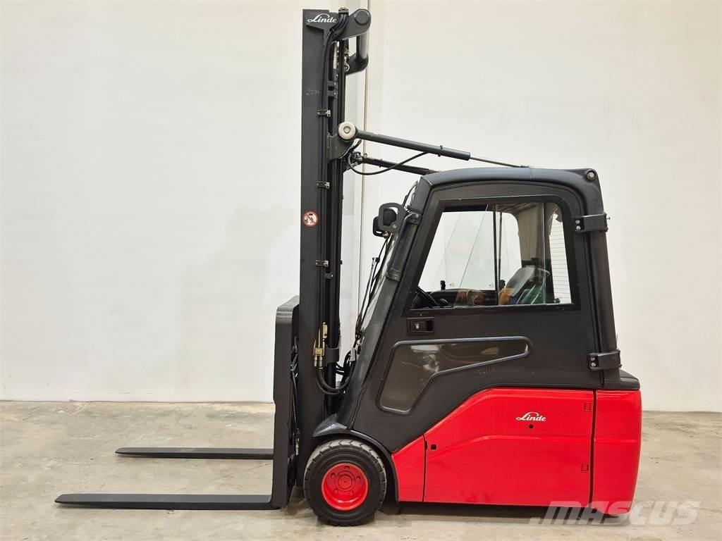 Linde E20L 01 386 شاحنات ذات رافعات شوكية تعمل بالكهرباء