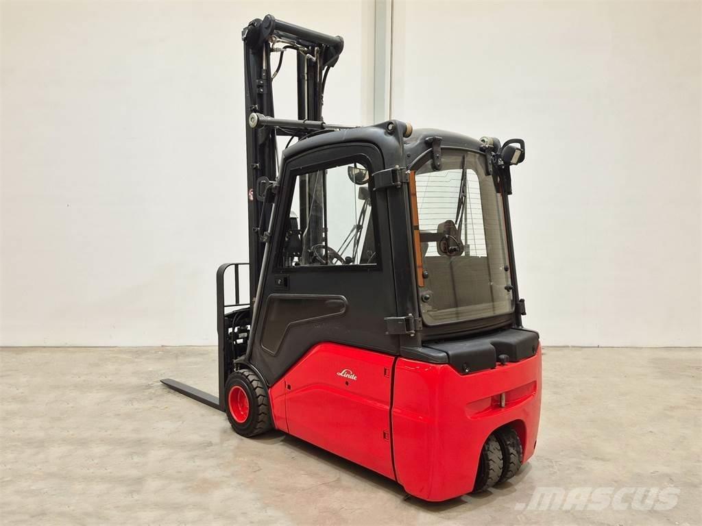 Linde E20L 01 386 شاحنات ذات رافعات شوكية تعمل بالكهرباء