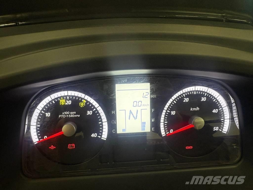 Kioti dk6020hst الجرارات