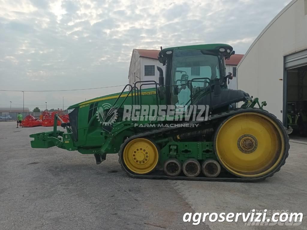 John Deere 8310 RT الجرارات