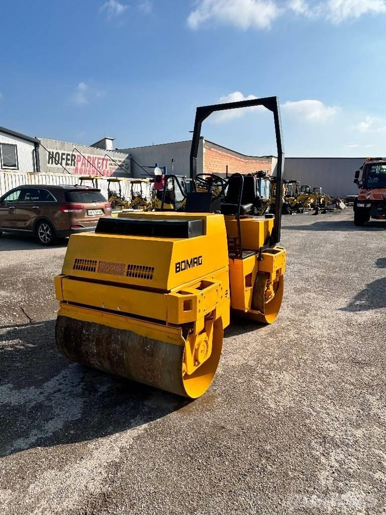 Bomag BW 120 AD-2 مداحل ثنائية الاسطوانة