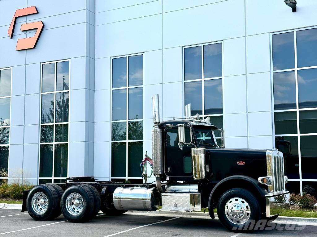 Peterbilt 388 وحدات الجر