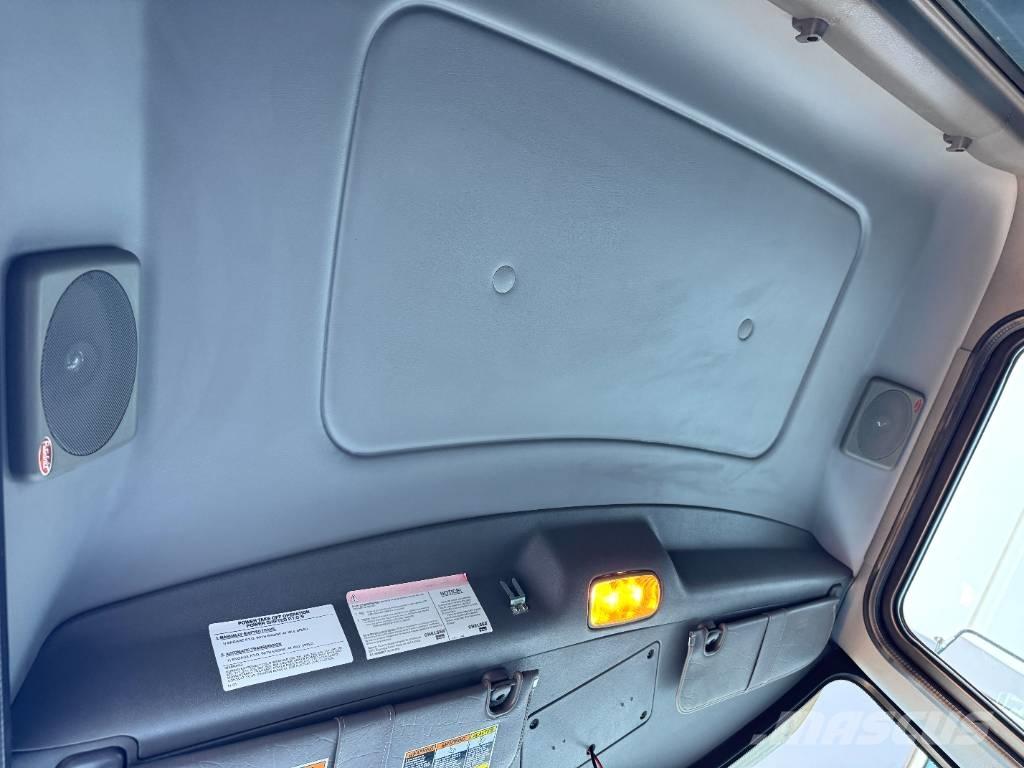 Peterbilt 348 شاحنات قلابة