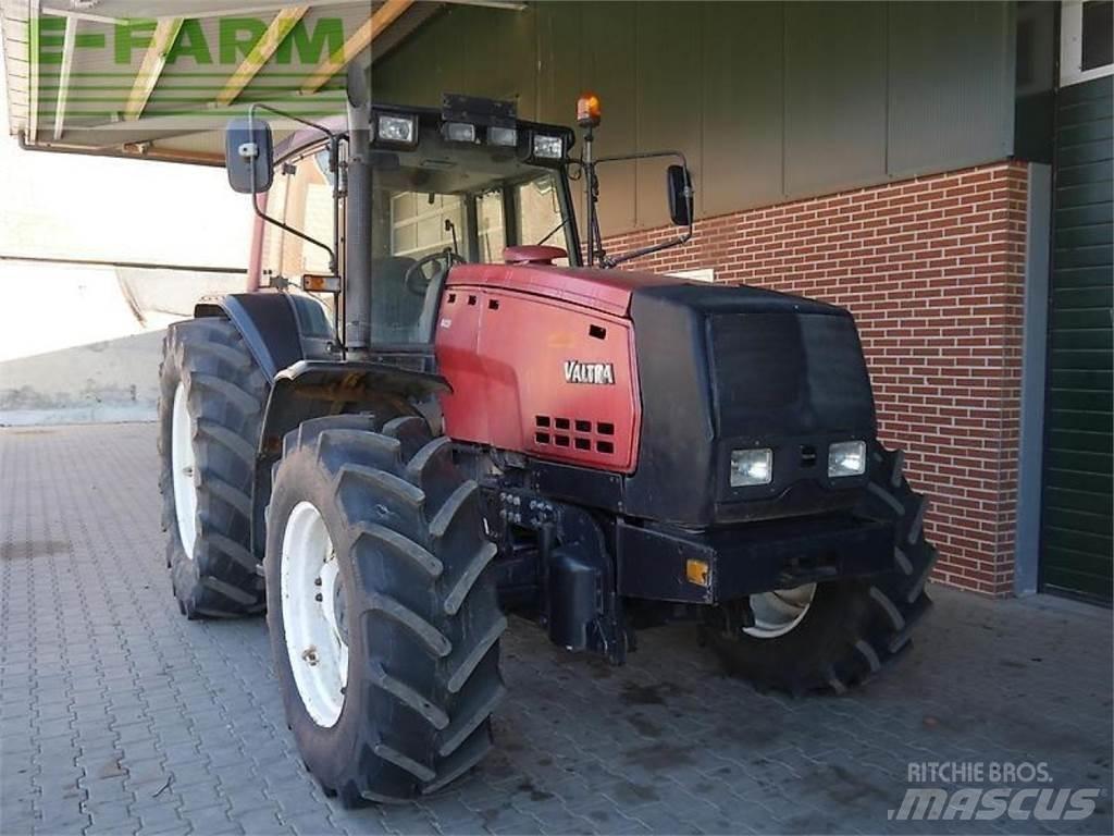Valtra 8450 الجرارات