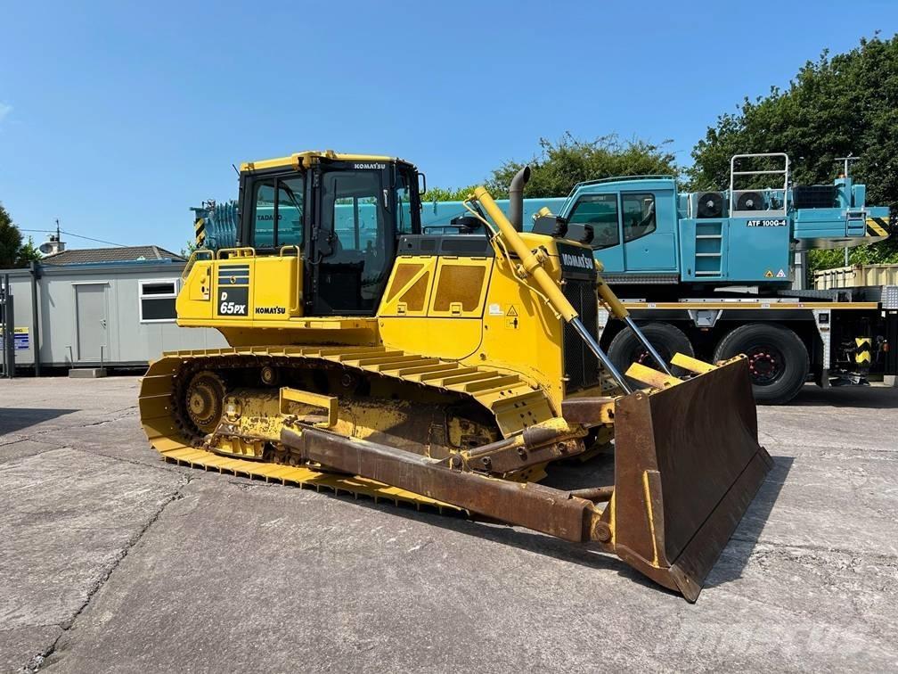 Komatsu D 65 PX-18 بلدوزرات مجنزرة