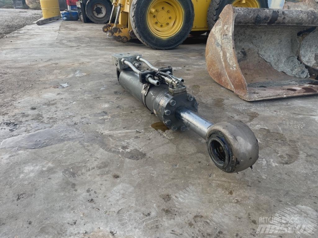 Liebherr A 910 Comp هيدروليات