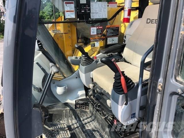 DEERE 245G LC حفارات زحافة