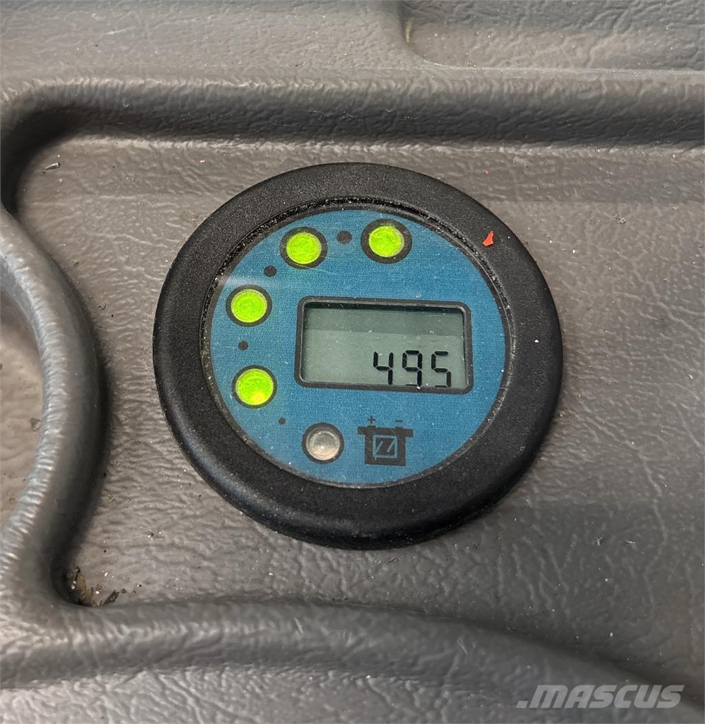 Atlet A160 شاحنات مناولة ذاتية الدفع