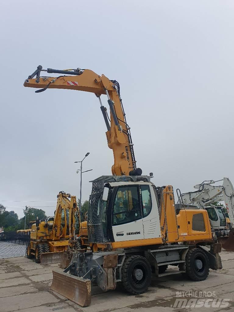 Liebherr LH 22 M مناولات المخلفات / مناولات صناعية