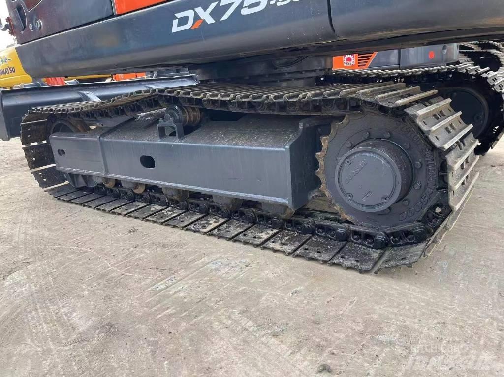 Doosan DX 75 حفارات زحافة