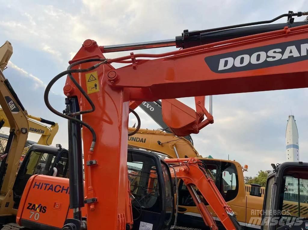 Doosan DX 75 حفارات زحافة