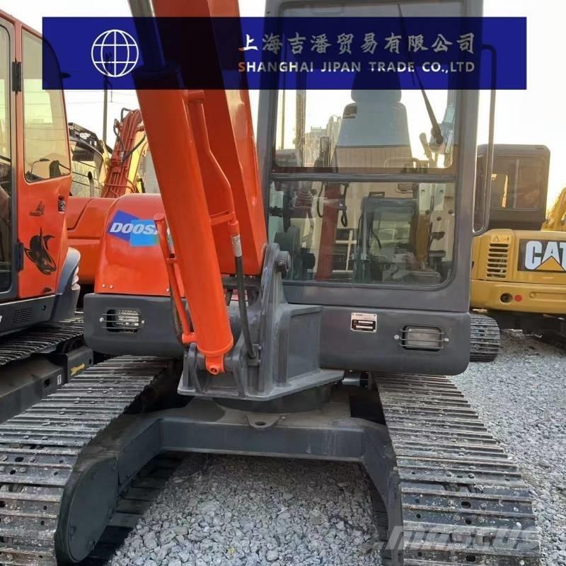 Doosan DH 55 حفارات صغيرة أقل من 7 طن (حفارات صغيرة)