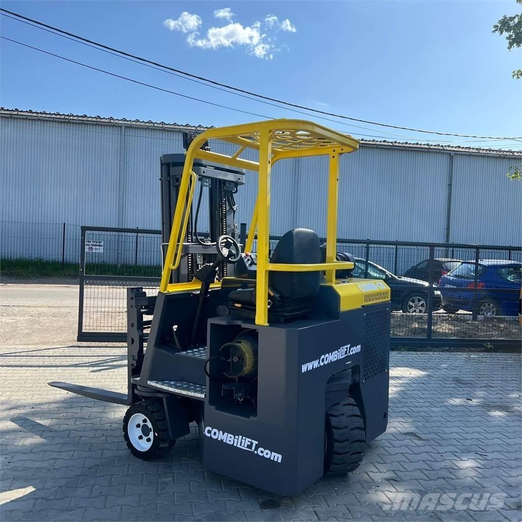 Combilift CBE 3000 شاحنة المناولة رباعية الاتجاهات