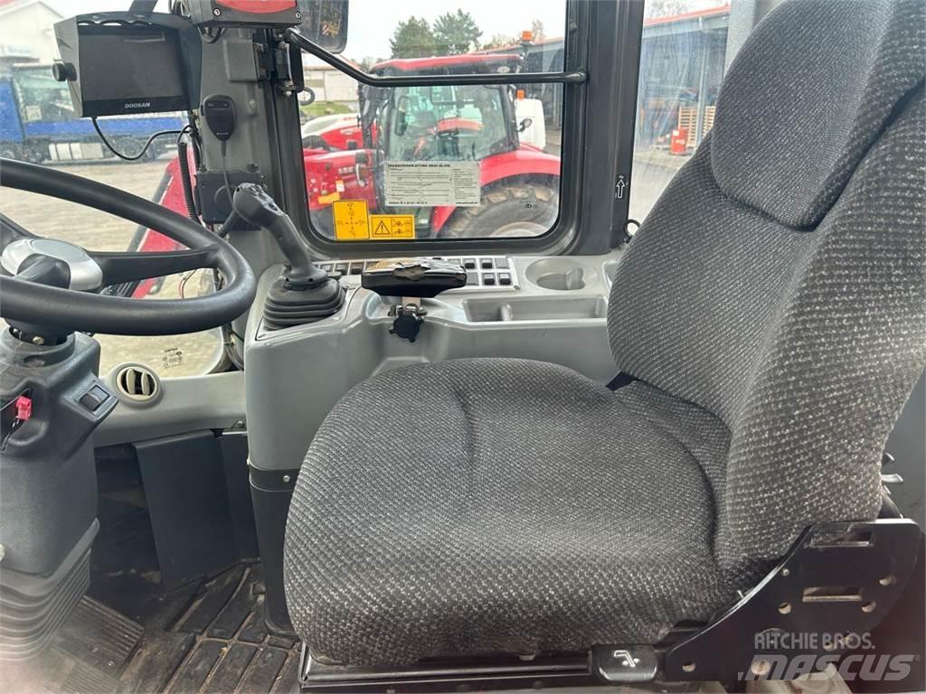 Doosan DL 300 لوادر بعجل