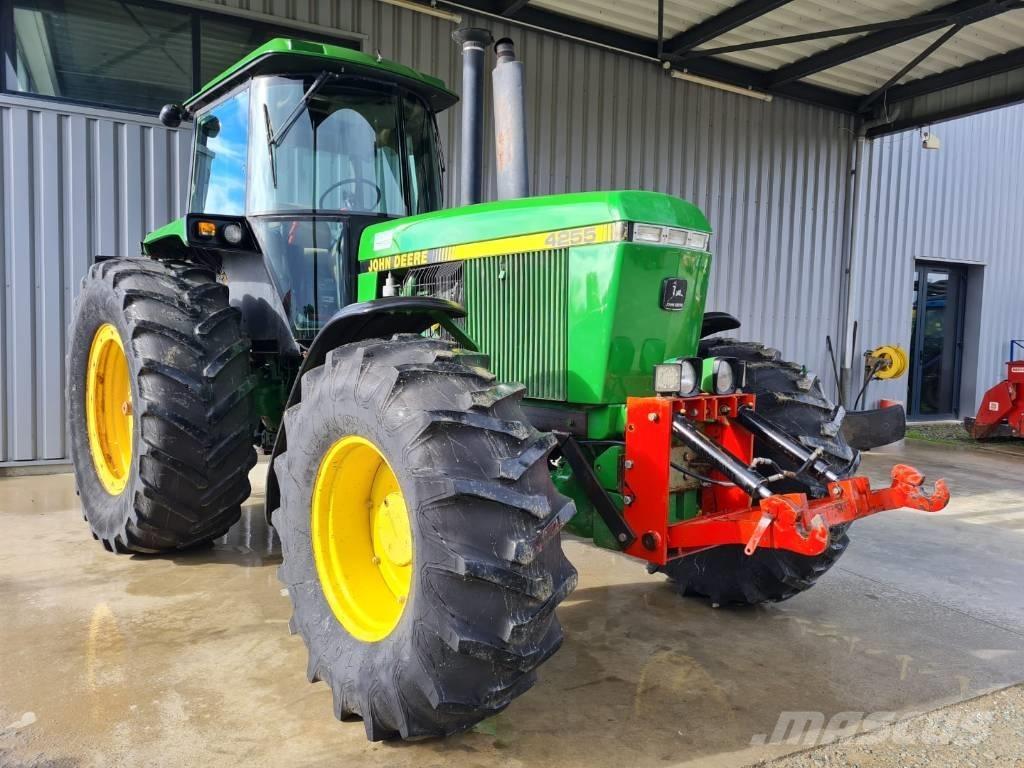 John Deere 4255 الجرارات
