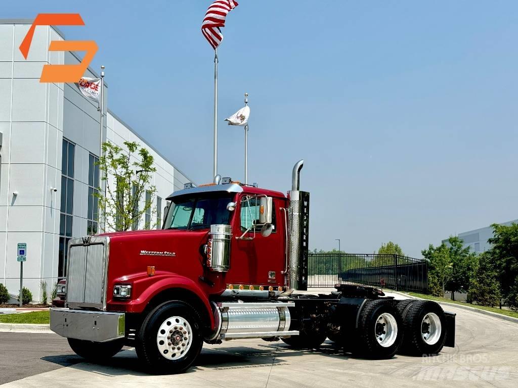 Western Star 4900 SF وحدات الجر