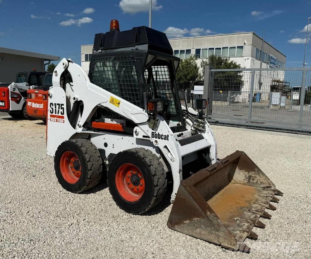 Bobcat S 175 لوادر انزلاقية التوجيه